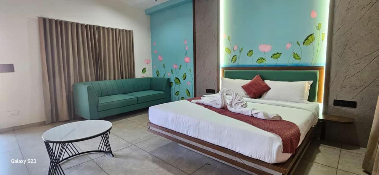 Shree Jalaram Resort Kodae Экстерьер фото
